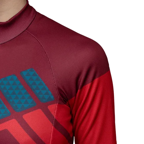 Long Sleeve Raglan Cut