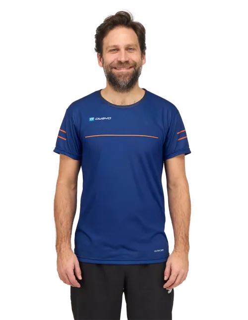 The model is 175 cm  and is wearing a size 6