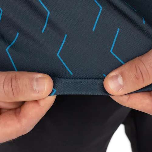 Elastic seams